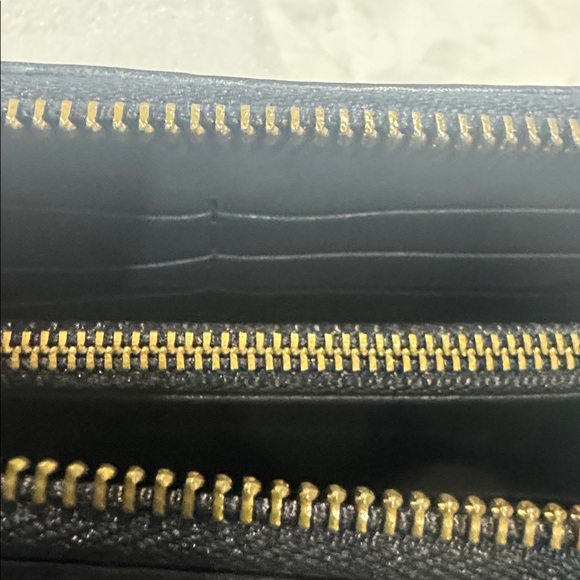 Dior Black and Cream Wallet - Picture 8 of 10